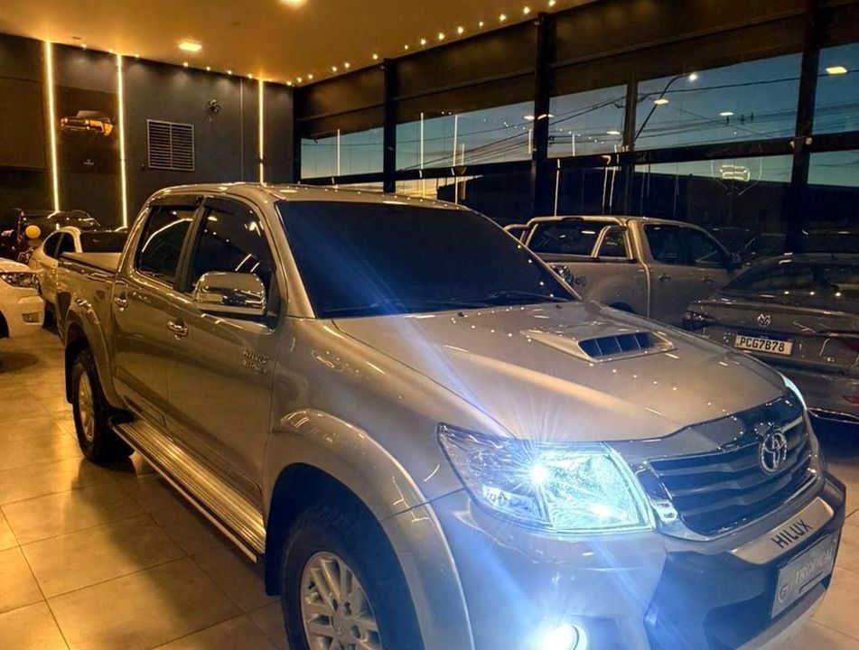 Toyota Hilux CD SRV D4-D 4x4 3.0 TDI Diesel Aut