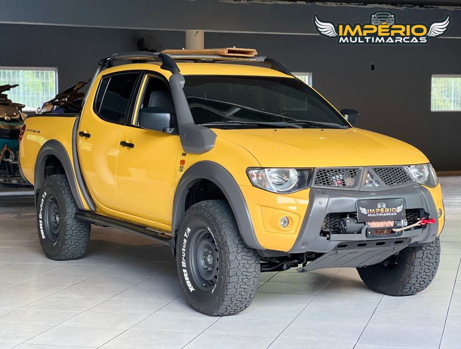 Mitsubishi L200 Triton Savana 3.2 CD TBI Dies. Mec.