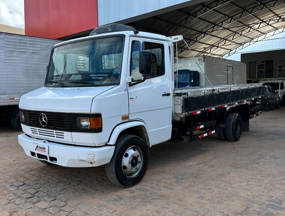 MERCEDES-BENZ 710/ 710 Plus 2p (diesel)