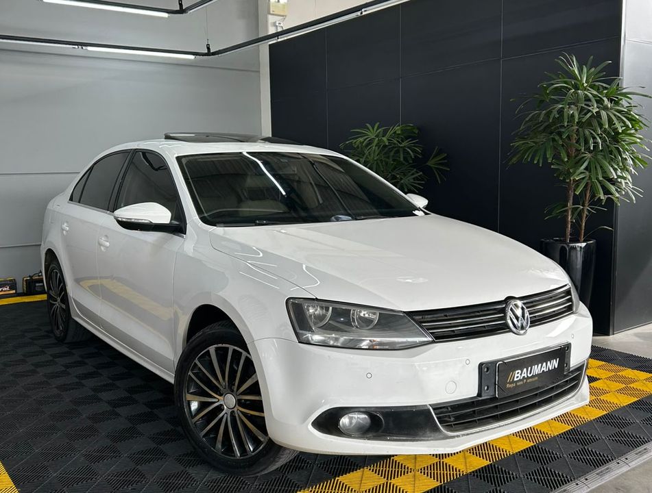 VolksWagen JETTA Highline 2.0 TSI 16V 4p Tiptronic