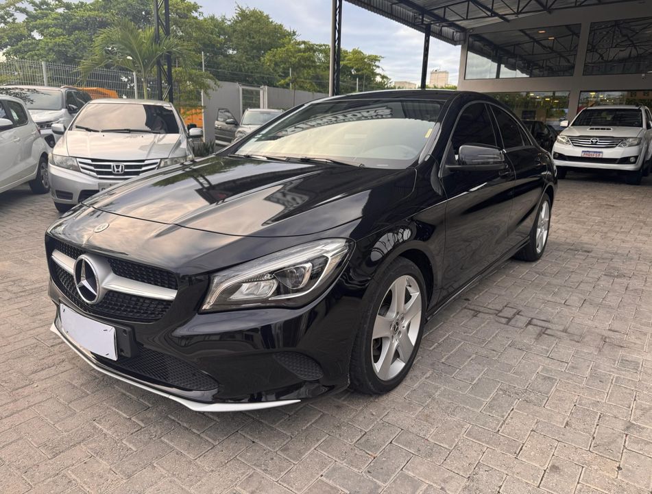 Mercedes CLA-180 1.6 16V 122cv Aut.