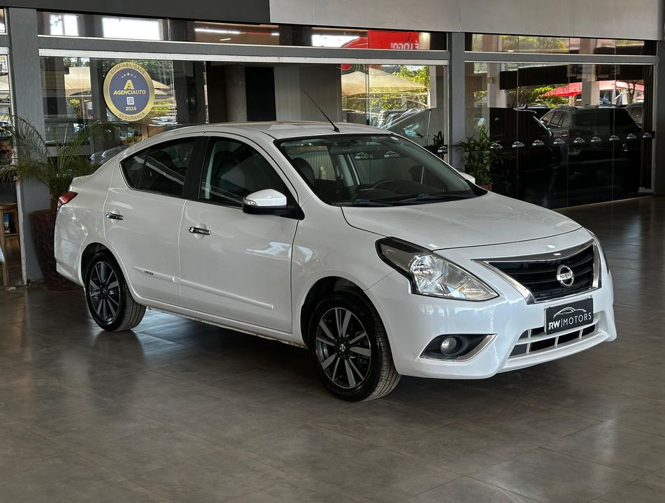 Nissan VERSA UNIQUE 1.6 16V FlexStart 4p Aut.