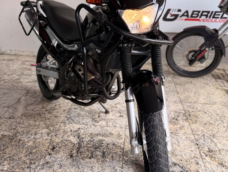 HONDA NX-4 FALCON 400