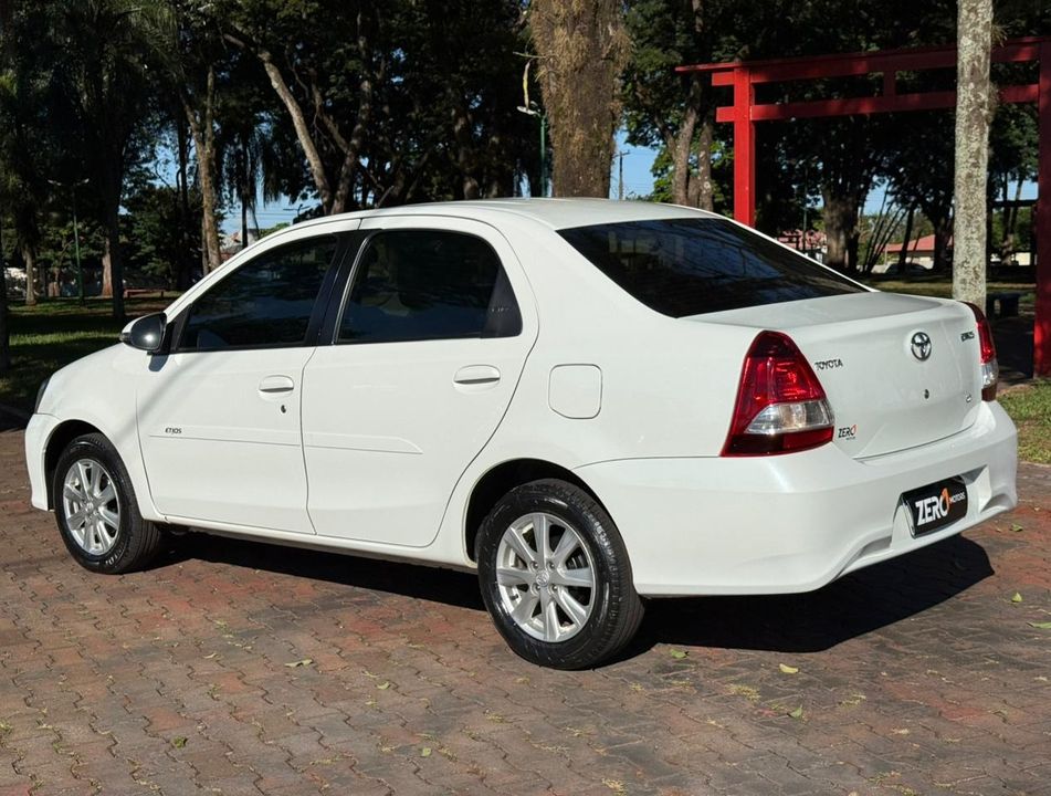 Toyota ETIOS X Plus Sedan 1.5 Flex 16V 4p Aut.