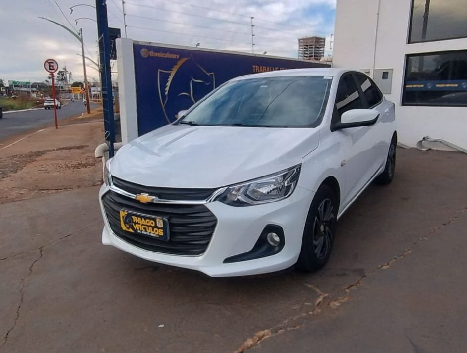 Chevrolet ONIX SEDAN Plus LT 1.0 12V Flex 4p Mec.