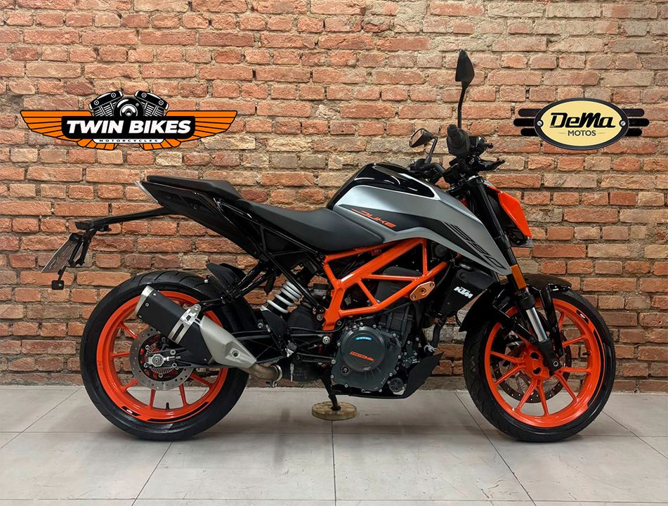 KTM DUKE 390