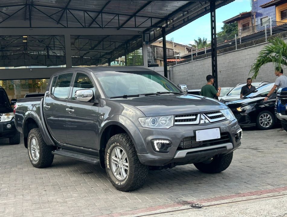Mitsubishi L200 Triton HPE 3.2 CD TB Int.Diesel Mec