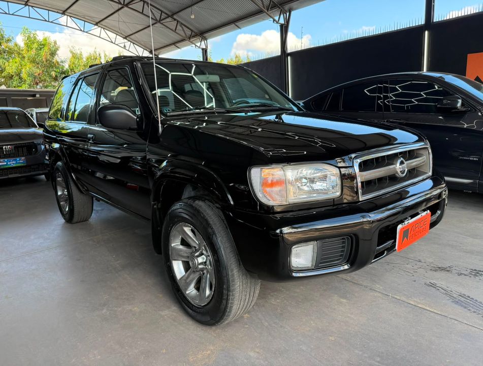 Nissan Pathfinder SE Luxo 3.5 V6 24V 243cv