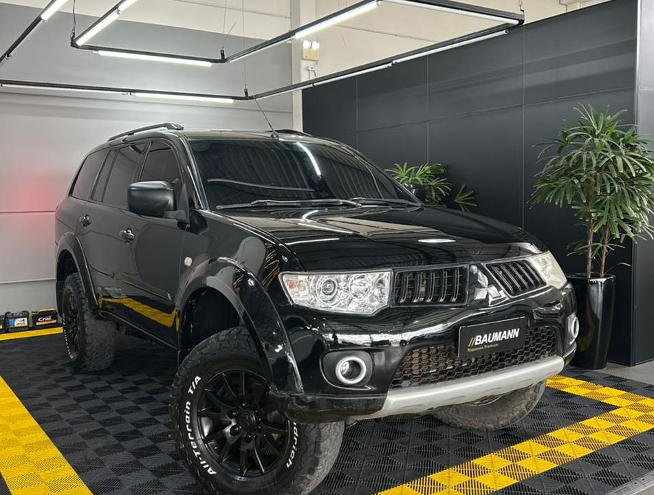 Mitsubishi Pajero DAKAR 3.2 4x4 T.I. Dies. 5p Aut.