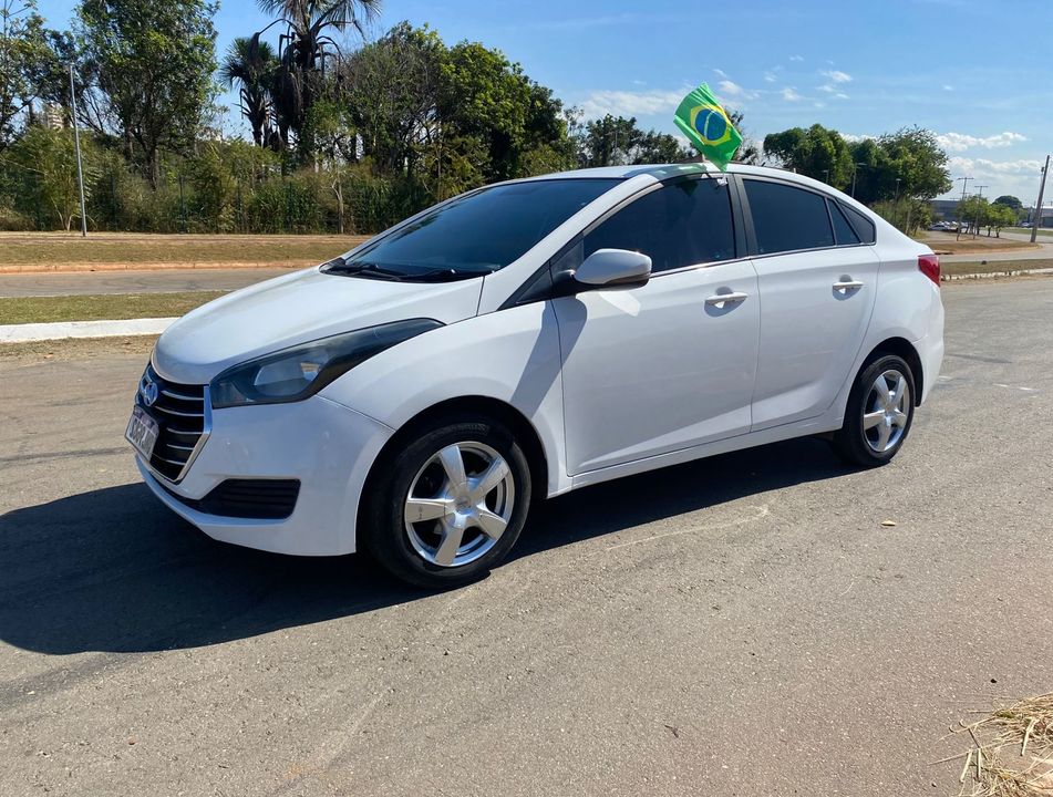 Hyundai HB20S Comfort Plus 1.0 TB Flex 12V Mec.