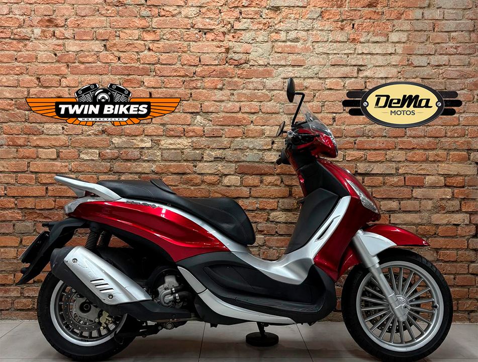 PIAGGIO BERVERLY  TOURING 300  i.e 278cc