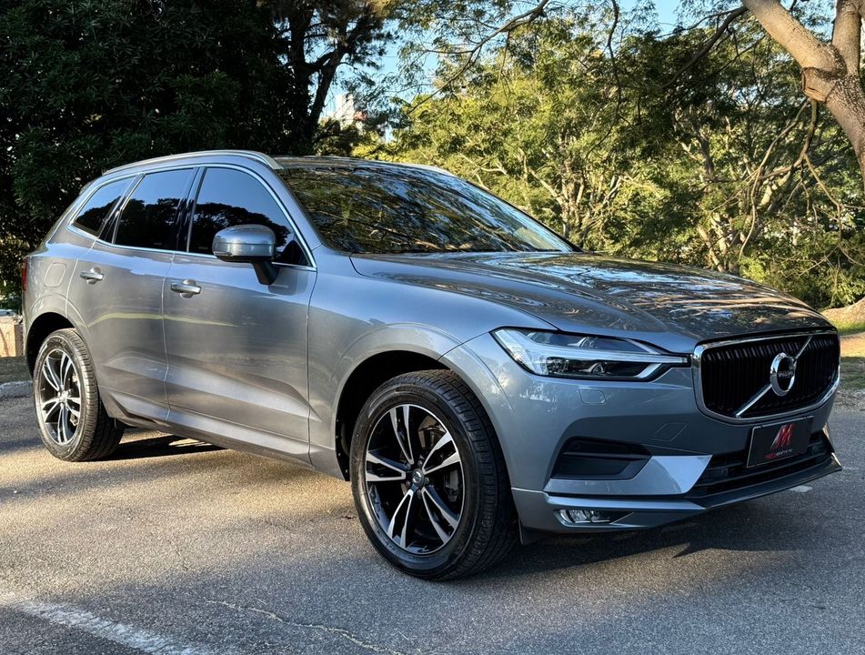 Volvo XC 60 D-5 MOMENTUM 2.0 AWD Diesel 5p