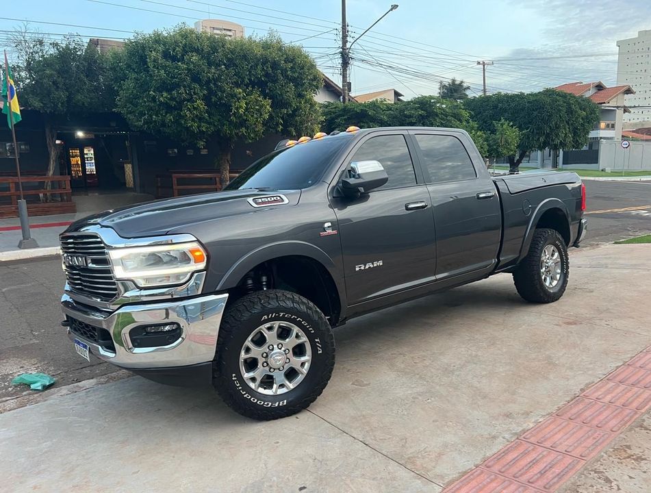 RAM 3500 LARAMIE 6.7 TB CD 4x4 Diesel