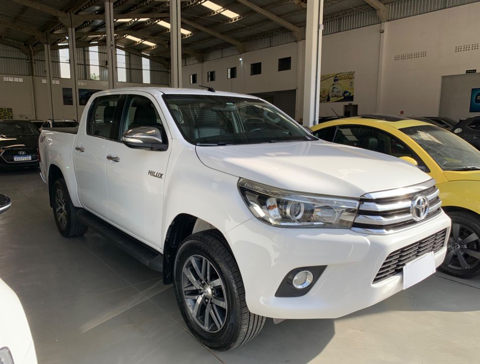Toyota Hilux CD SRX 4x4 2.8 TDI 16V Diesel Aut.