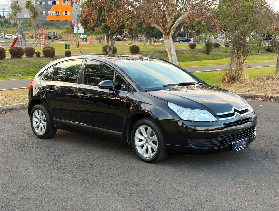 Citroën C4 GLX 2.0 Flex 16V 5p Mec.