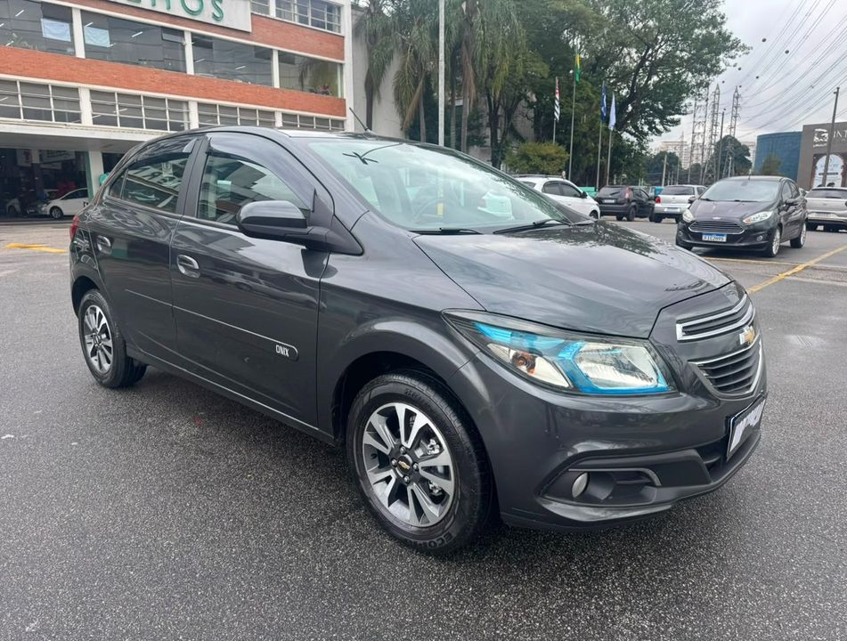 Chevrolet ONIX HATCH LTZ 1.4 8V FlexPower 5p Aut.