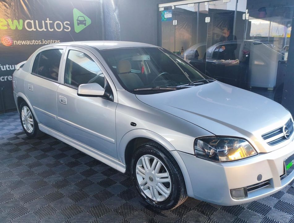 Chevrolet Astra 2.0 8V/ CD 2.0 8V Hatchback 5p Mec
