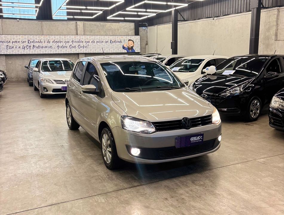 VolksWagen Fox 1.6 Mi Total Flex 8V 5p
