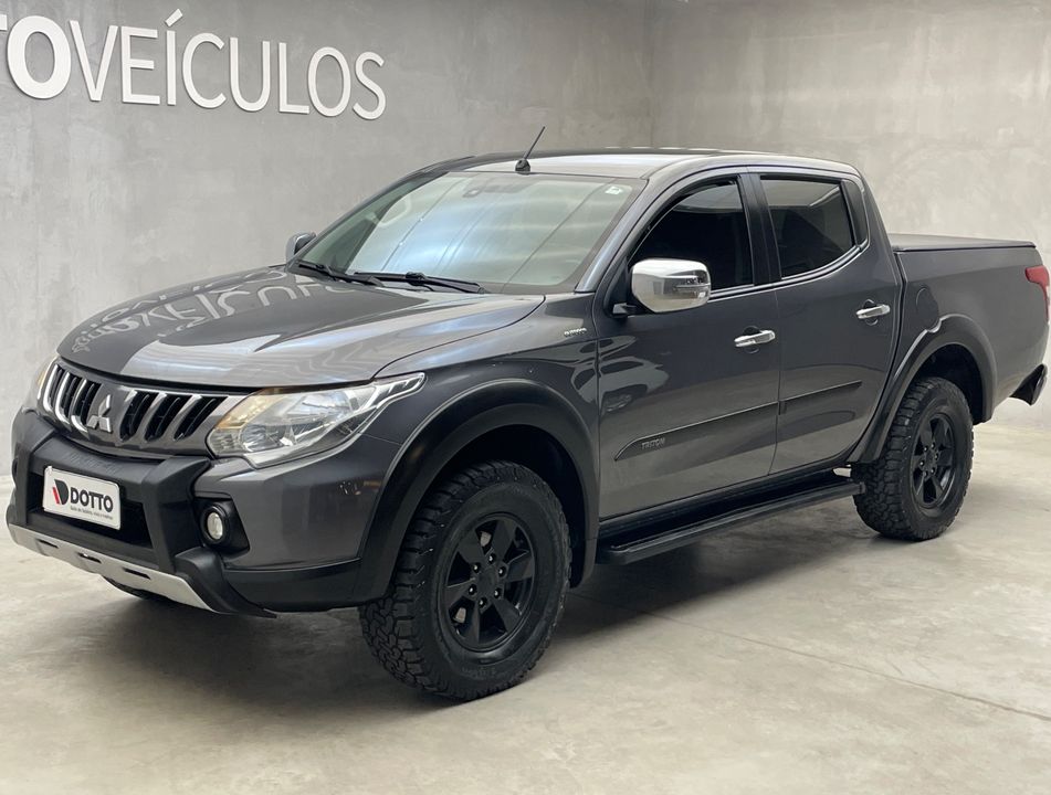 Mitsubishi L200 Tri. Outd. HPE 2.4 CD 4x4 Die. Aut.