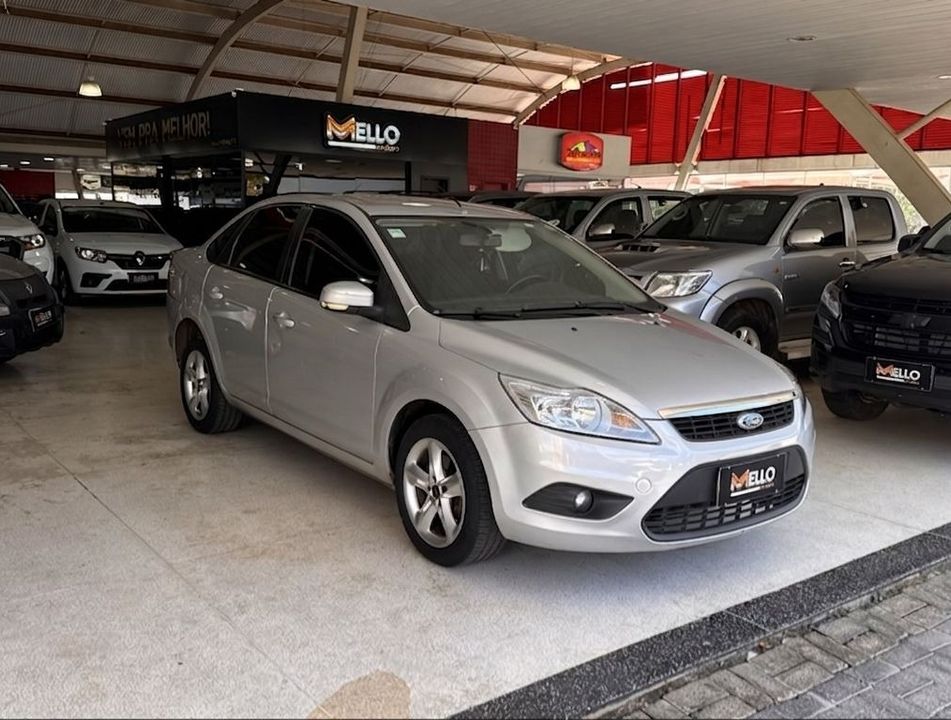 Ford Focus Sedan 2.0 16V/2.0 16V Flex 4p Aut.
