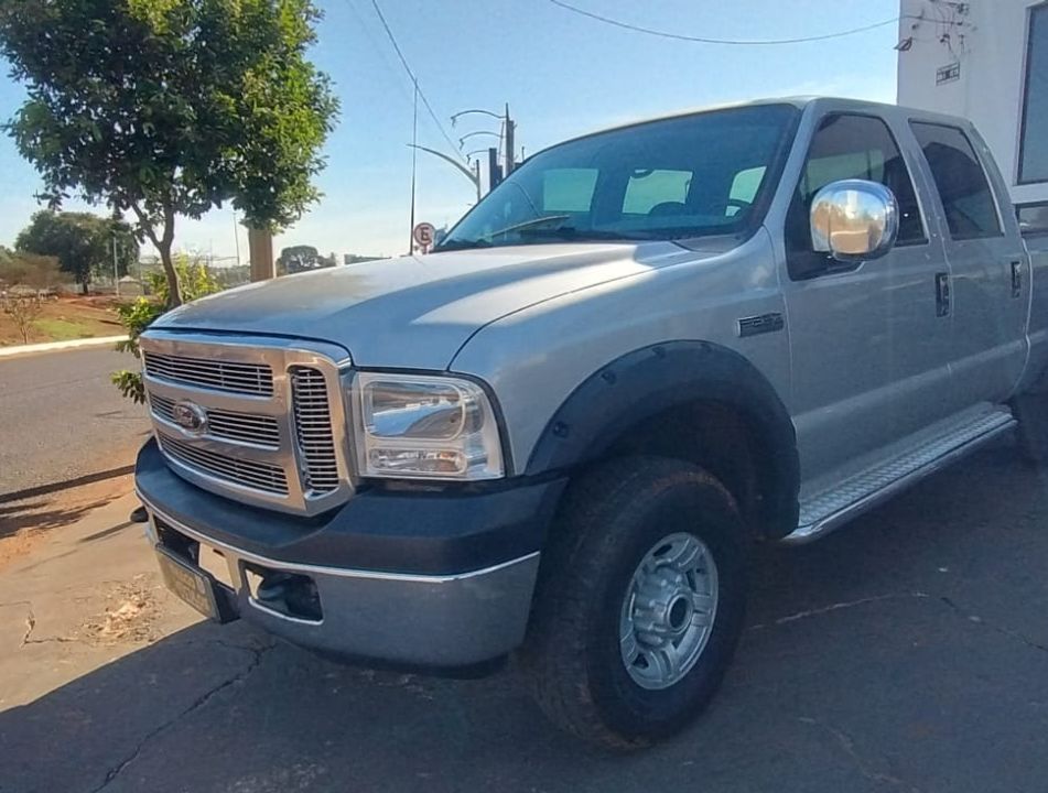 FORD F-350 CD 4p (diesel)