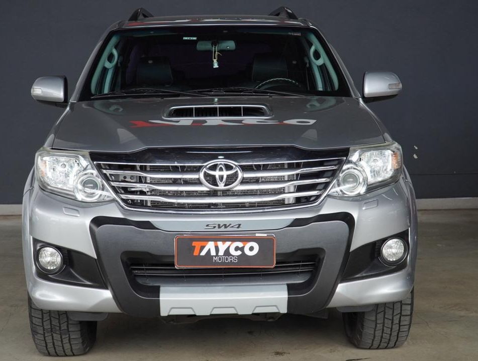 Toyota Hilux SW4 SRV D4-D 4x4 3.0 TDI Dies. Aut