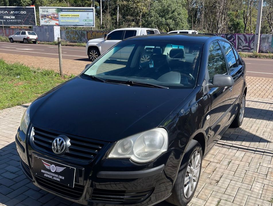 VolksWagen Polo Sedan 1.6 Mi Total Flex 8V 4p