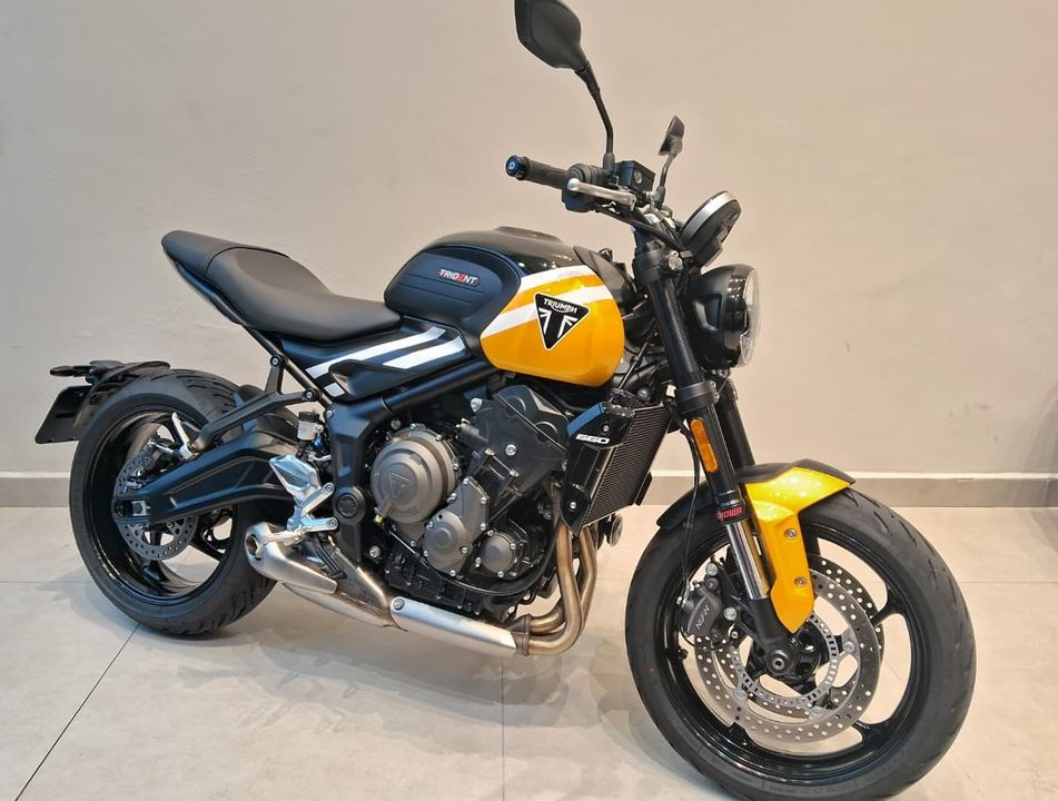 TRIUMPH TRIDENT 660