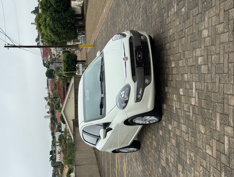 Fiat Punto ESSENCE SP Dualogic 1.6 Flex 16V