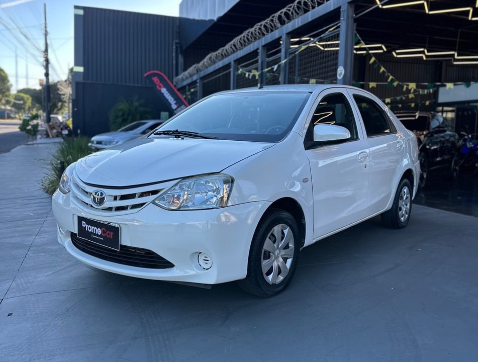 Toyota ETIOS X Sedan 1.5 Flex 16V 4p Mec.
