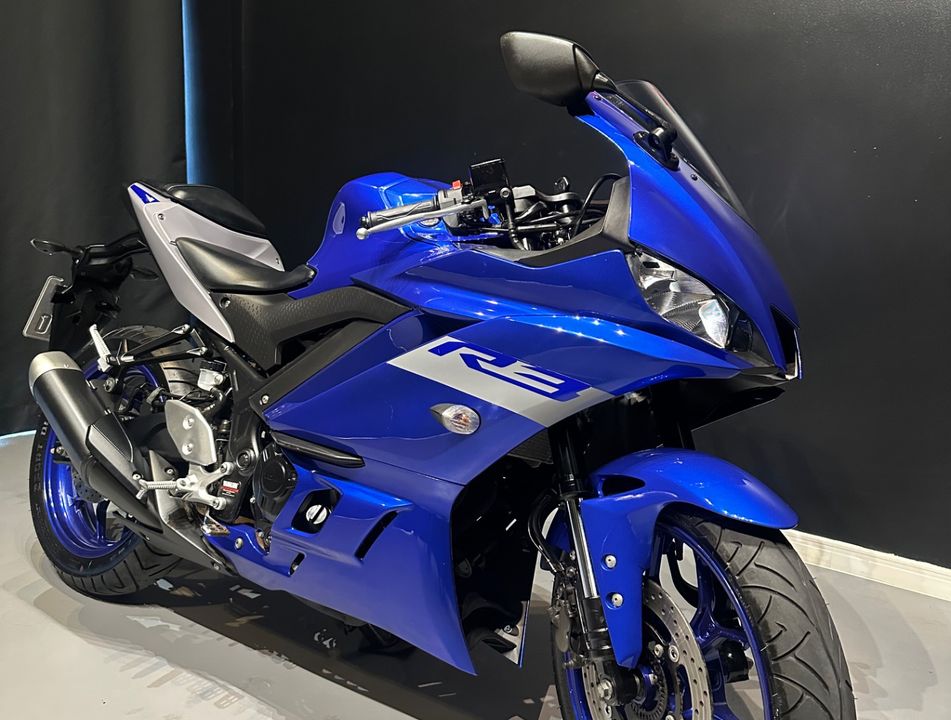 YAMAHA YZF R-3 321/ABS