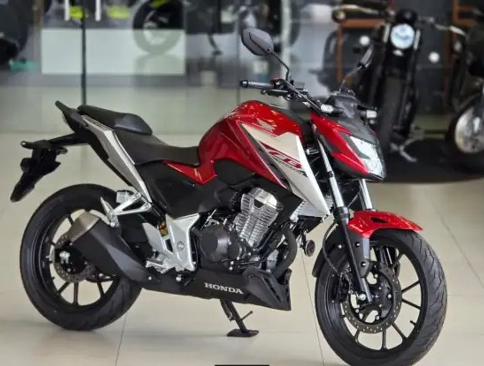 Honda CB300F Twister