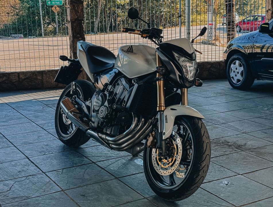 HONDA CB 600F HORNET