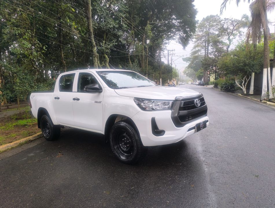 Toyota Hilux CD 4x4 2.8 Diesel Mec.