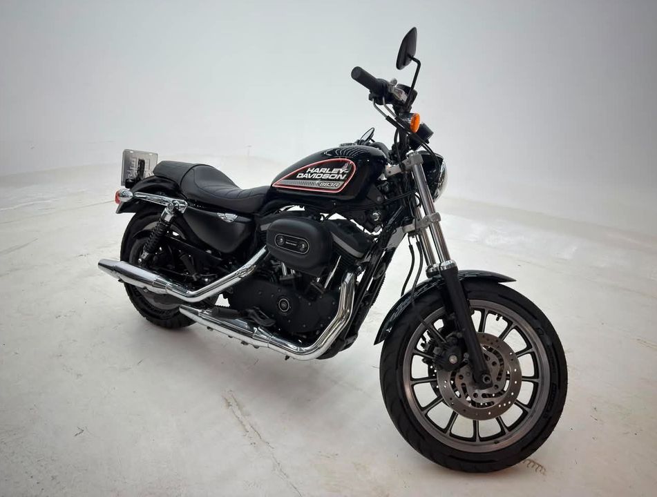 Harley XL 883 R