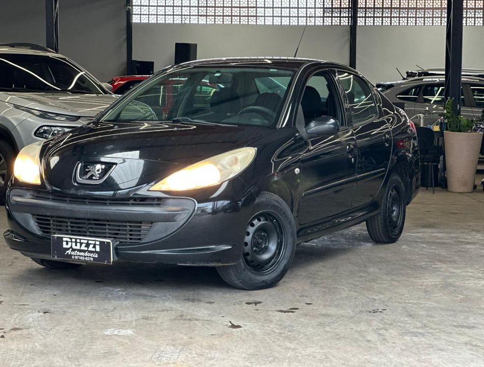 Peugeot 207 Sedan Passion XR 1.4 Flex 8V 4p