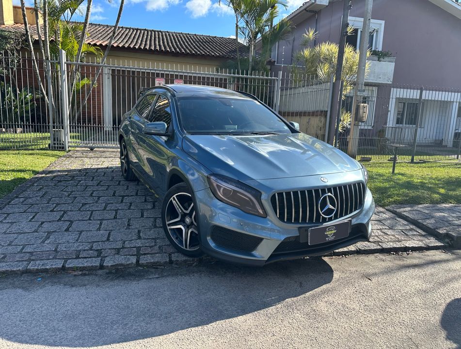 Mercedes CLA-250 Sport 4MATIC 2.0 16V 211cv Aut.