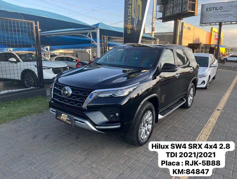 Toyota Hilux SW4 SRX 4x4 2.8 TDI 16V Dies. Aut.