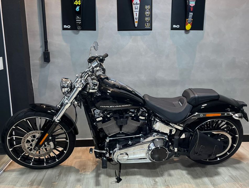 Harley BREAKOUT FXBR