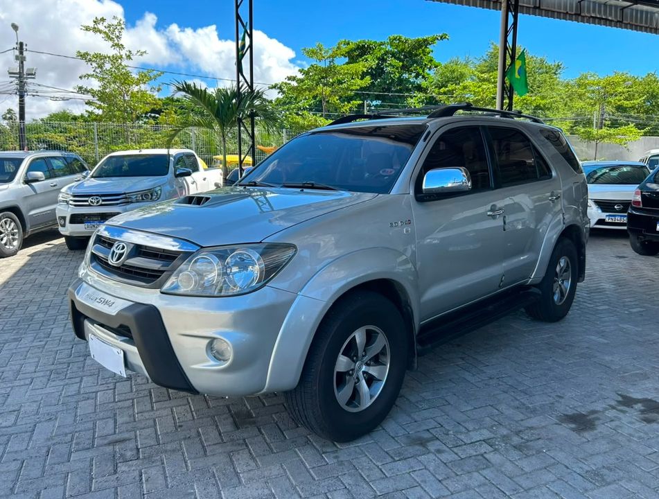 Toyota Hilux SW4 SRV D4-D 4x4 3.0 TDI Dies. Aut