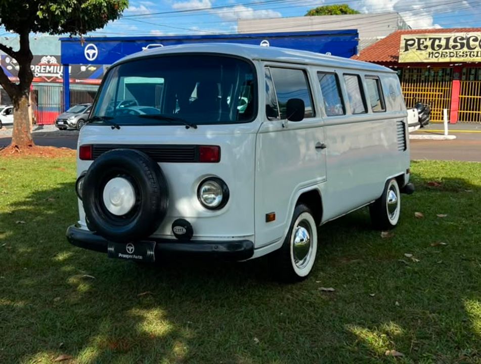 VolksWagen Kombi Standard/ Luxo/ Série Prata