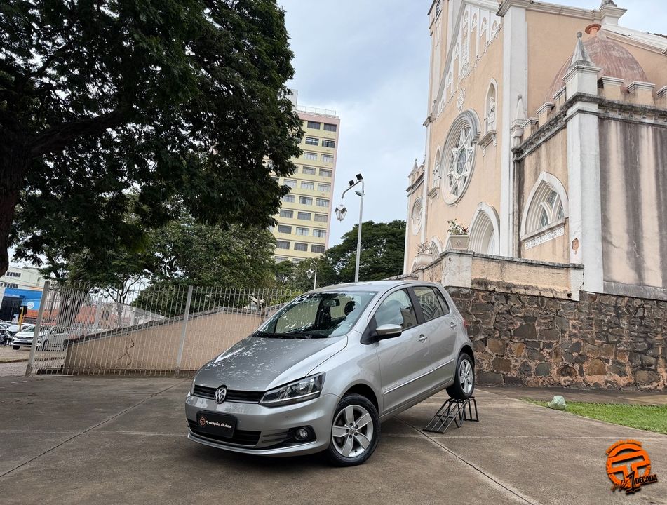VolksWagen Fox Comfortline 1.6 Flex 8V 5p