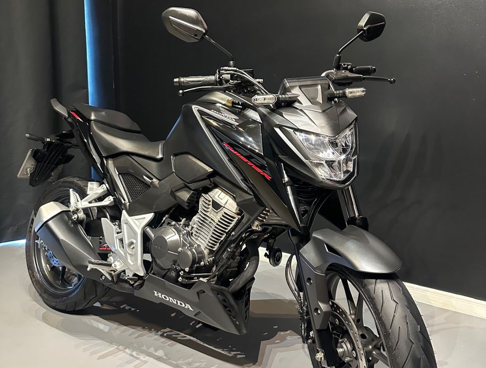 HONDA CB 300F Twister Flex