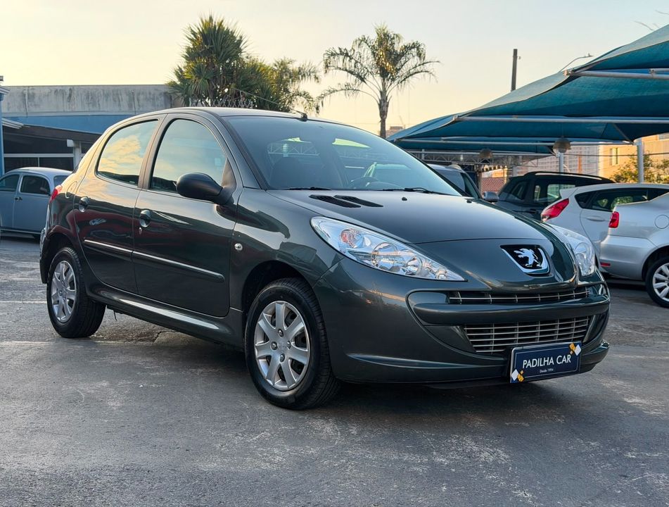 Peugeot 207 XR 1.4 Flex 8V 5p
