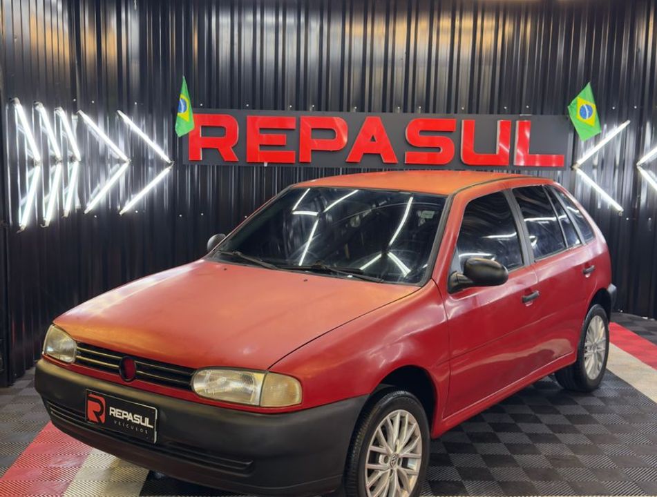 VolksWagen Gol 1000 Mi 16V/ Ouro 4p