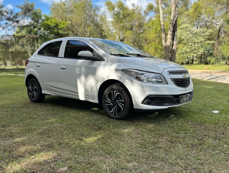 Chevrolet ONIX HATCH LT 1.0 8V FlexPower 5p Mec.
