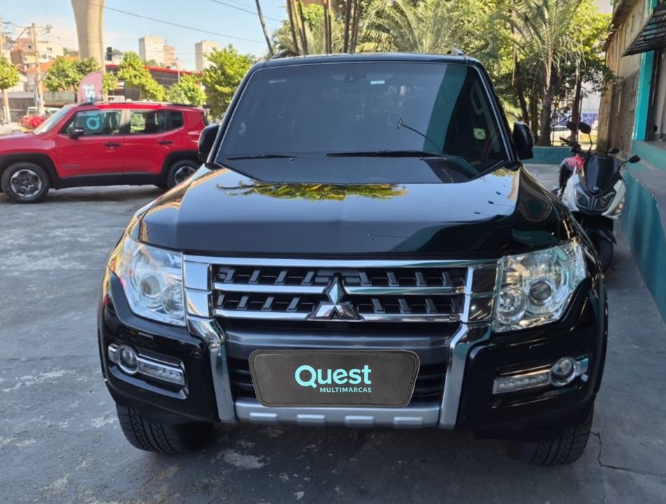 Mitsubishi Pajero HPE Full 3.2 4x4 T.I.Dies. 5p Aut