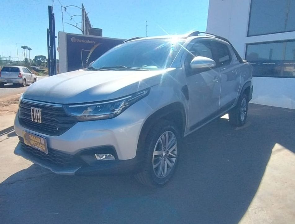 Fiat Strada Volcano 1.3 Flex 8V CD