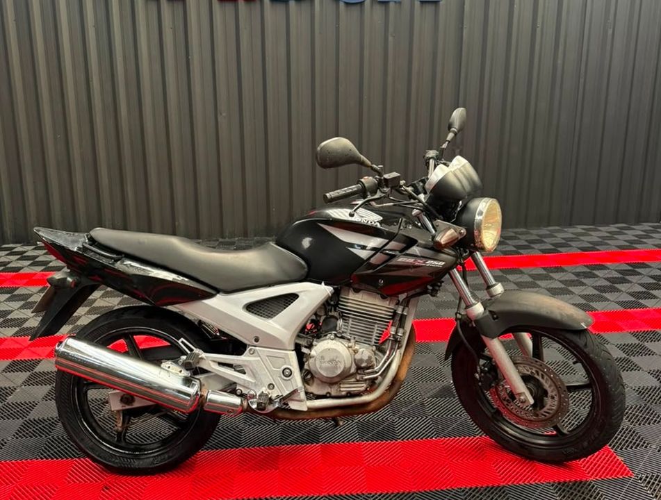 HONDA CBX 250 TWISTER