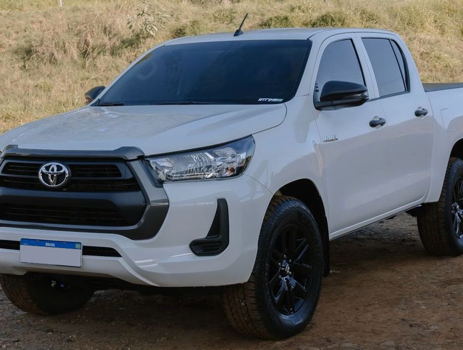 Toyota Hilux CD 4x4 2.8 Diesel Mec.